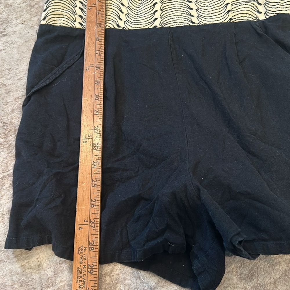 Anthropologie Lilka Black and Cream Sleeveless romper size medium - Picture 9 of 9